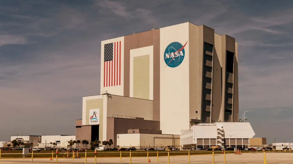 Nasa adia novamente missão tripulada para a Lua: o que está acontecendo com o foguete? - img