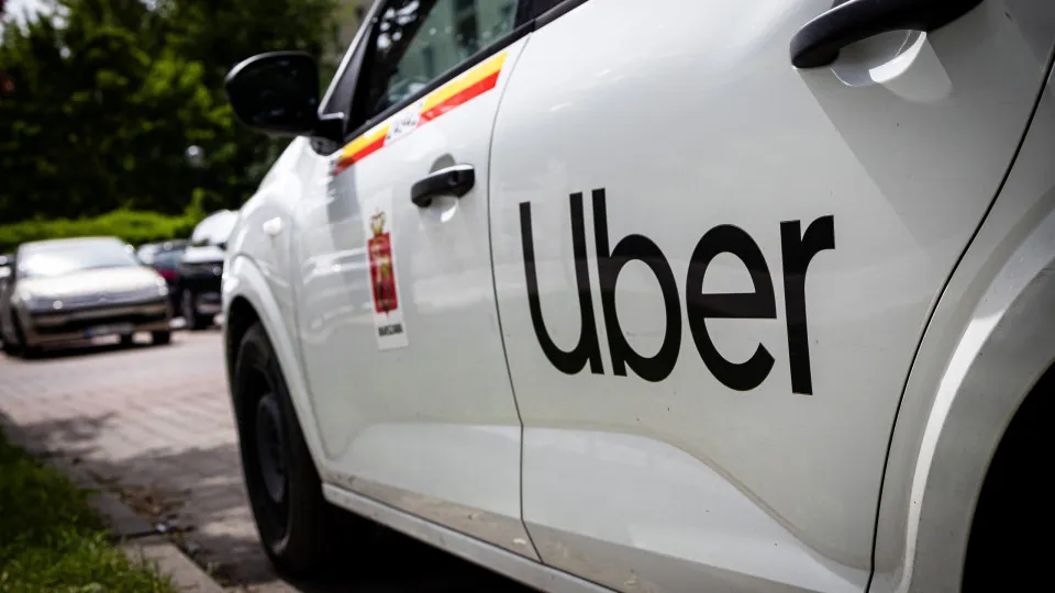 Uber divulga lucro abaixo das expectativas e anuncia saída do diretor financeiro - img