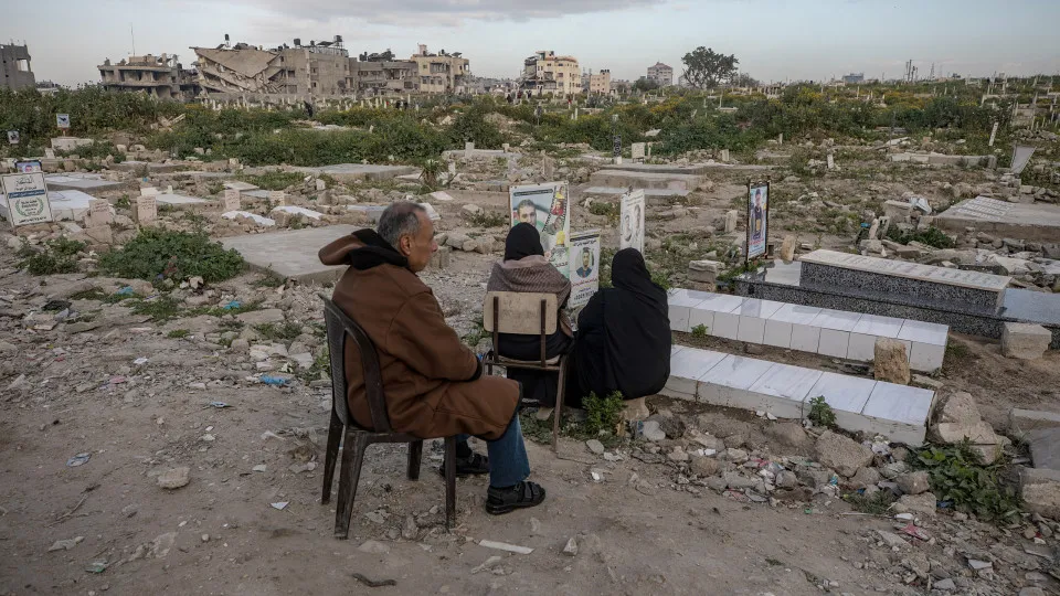 Ataques de Israel matam mais de 700 pessoas em Gaza apesar do cessar-fogo - img