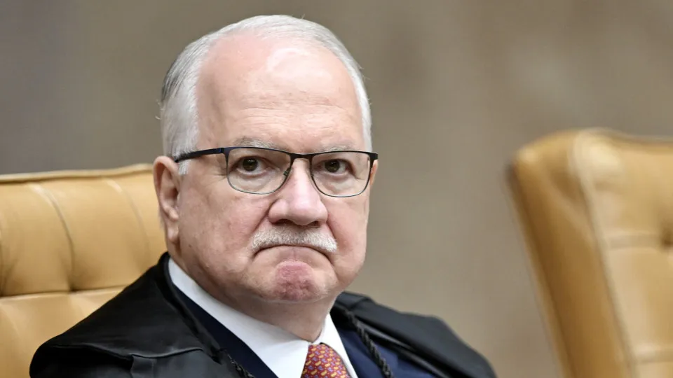 Fachin procura ministros para tentar tirar STF da crise do Banco Master - img
