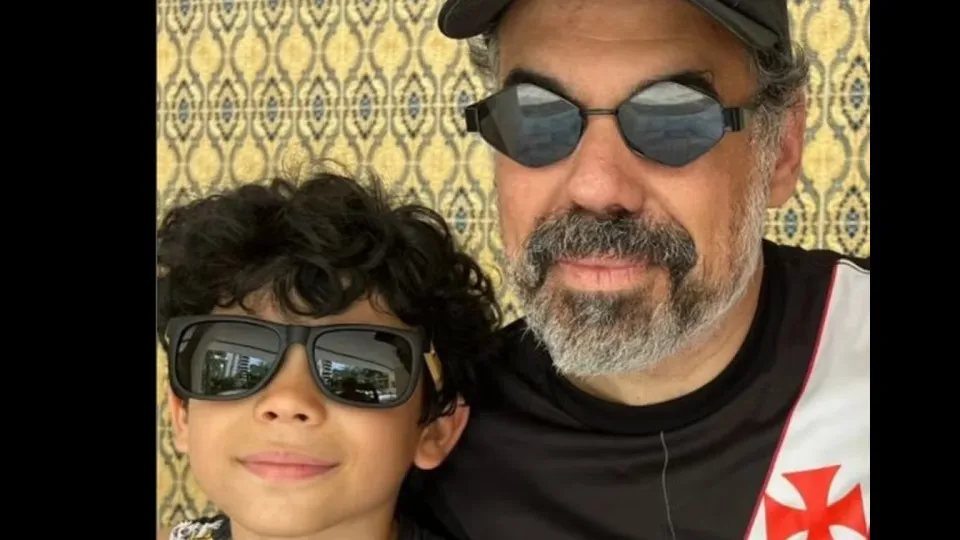 Filho de humorista morre em atropelamento no RJ junto da mãe - img