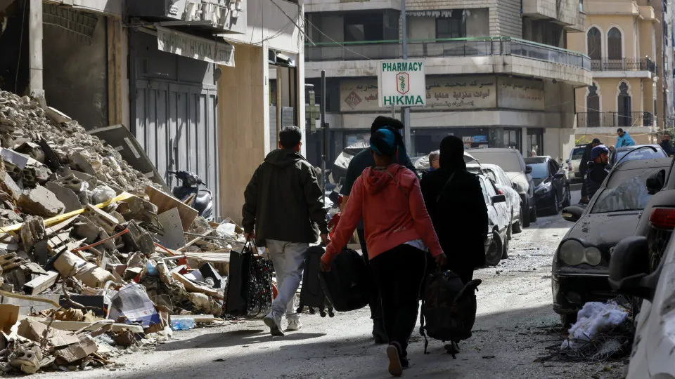 Mais de 130 mil deixam o Líbano rumo à Síria após escalada da guerra - img
