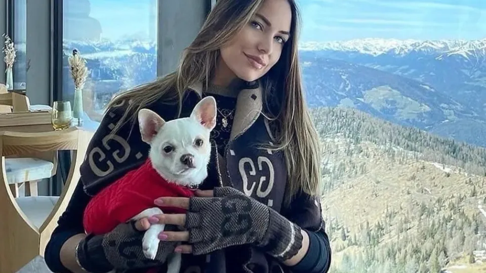 Nem após a morte: modelo assassinada tem cabeça levada de túmulo - img