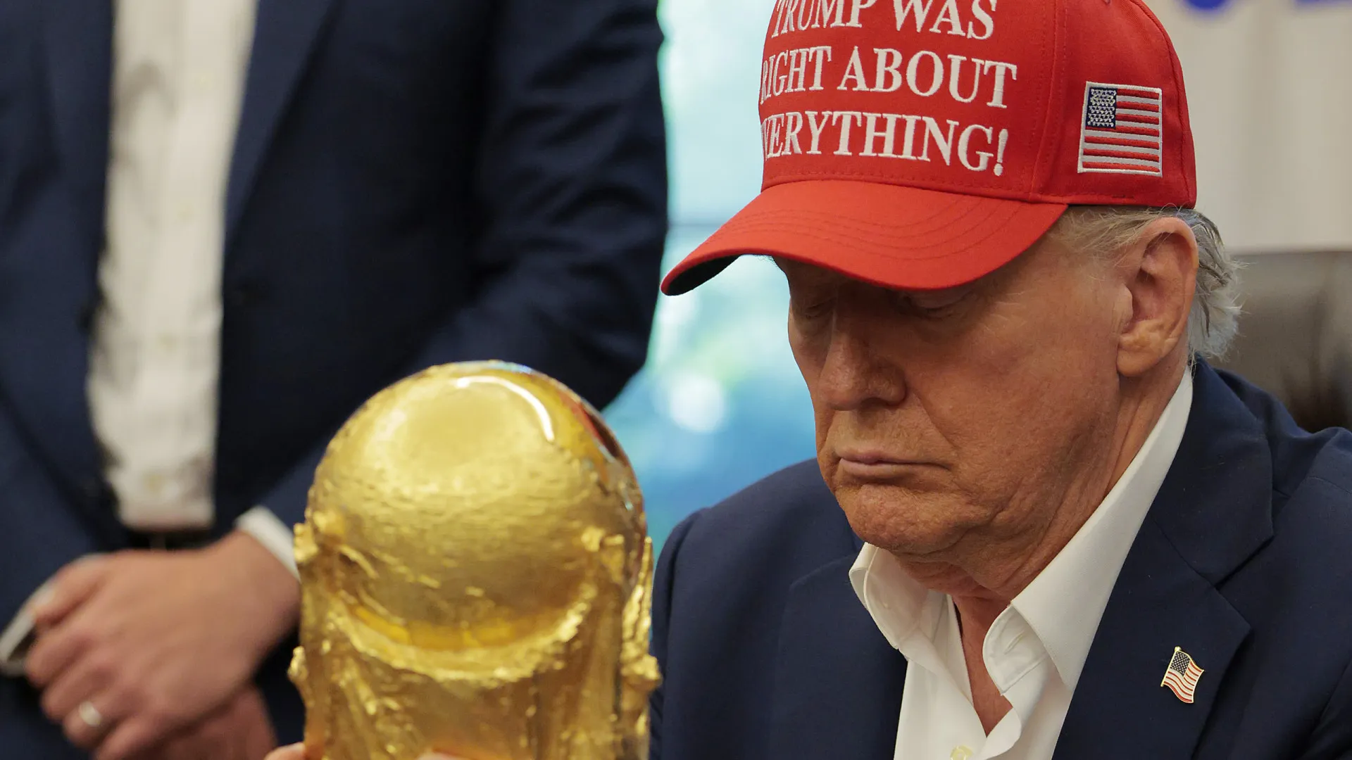 Trump fala sobre possibilidade de vetar Irã na Copa: "Não quero saber" - img