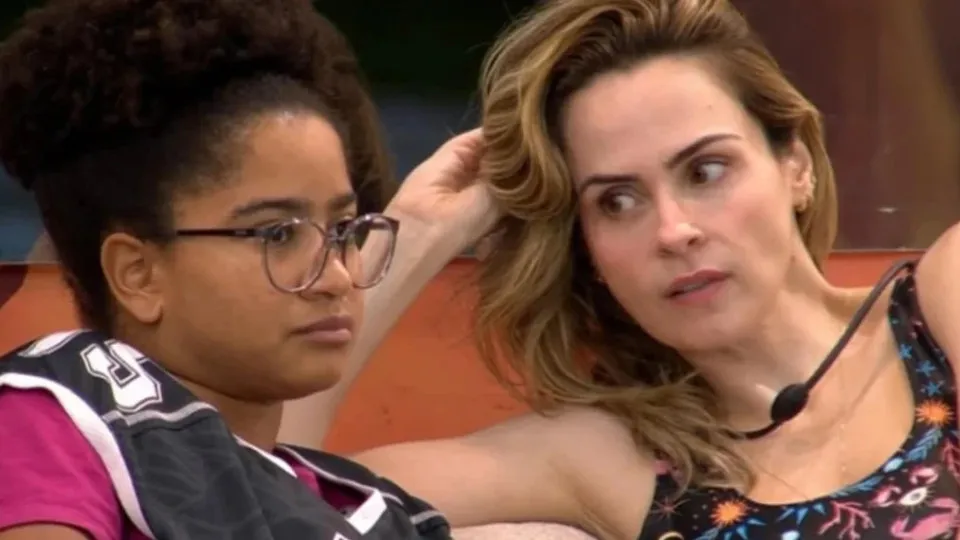 'Agora eu te entendo', diz Ana Paula, aos prantos, para Milena no BBB 26 - img