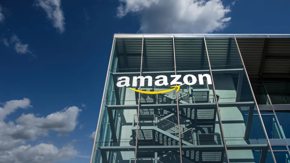 Amazon amplia aposta em IA e reforça parceria bilionária com Anthropic - img