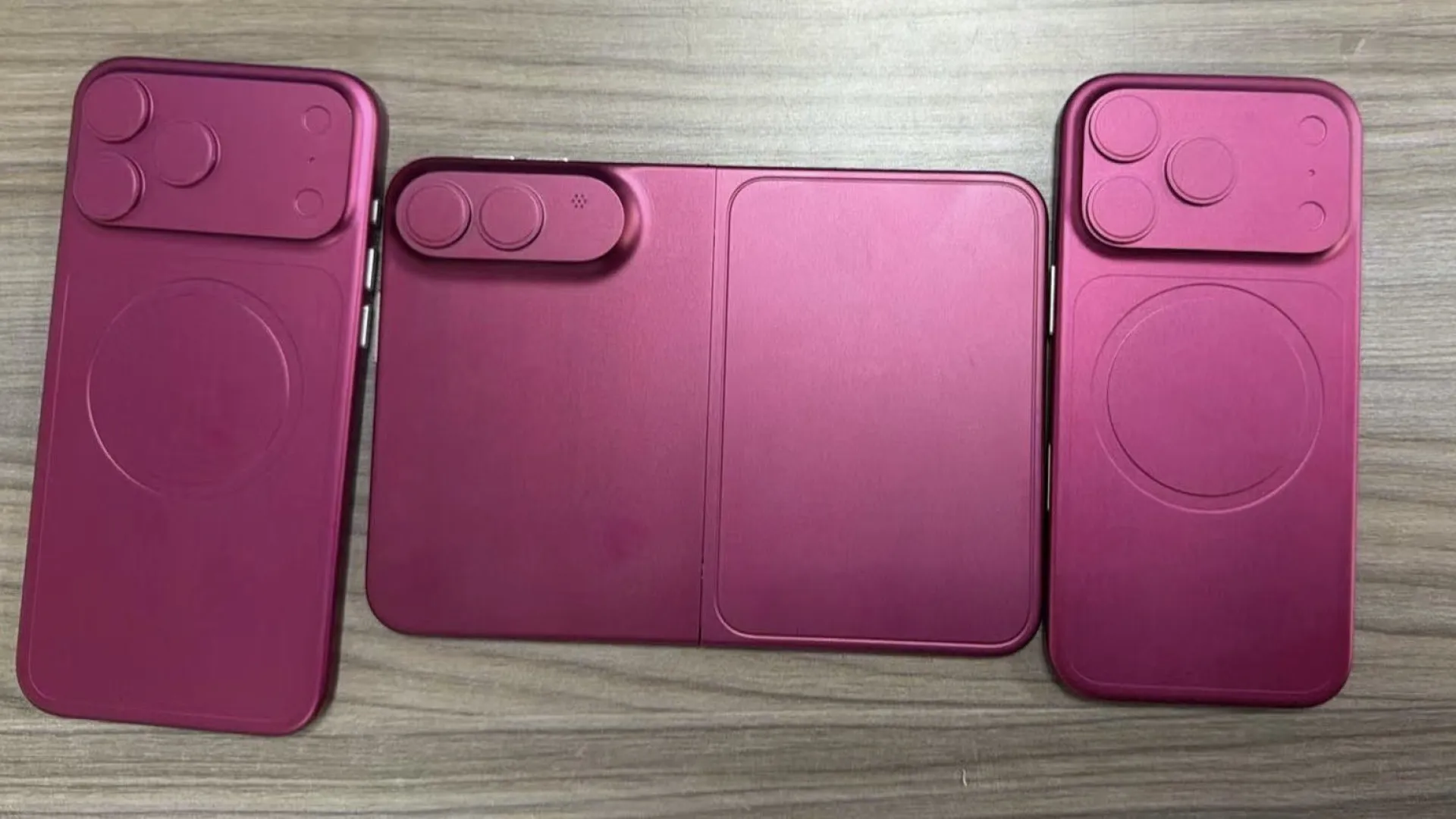 Apple pode lançar iPhone Fold e reduzir linha em 2026; veja as imagens - img