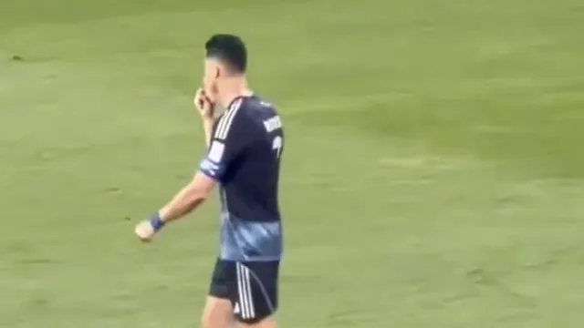 Cristiano Ronaldo se irrita com gritos por Messi e reação viraliza - img