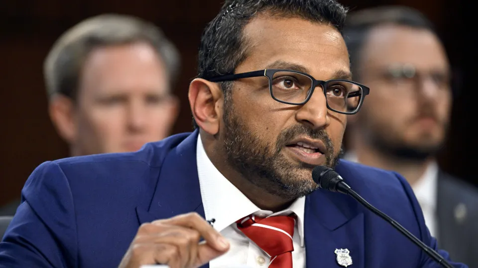 Depois de Noem e Bondi, Trump pondera afastar diretor do FBI - img