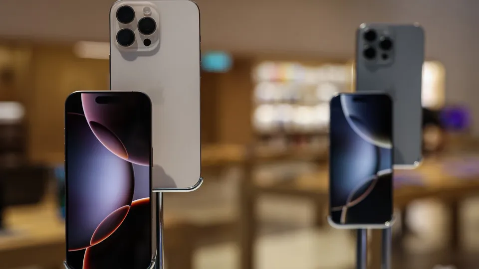 Falha em iPhones expõe dados e leva Apple a lançar atualização urgente - img