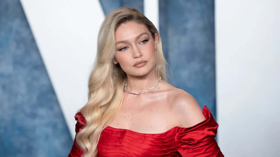 Gigi Hadid sobre menção nos emails de Epstein: "Ser humano repugnante" - img