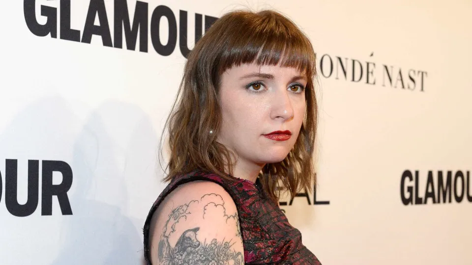 Lena Dunham relata explosões e agressividade de Adam Driver no set de 'Girls' - img