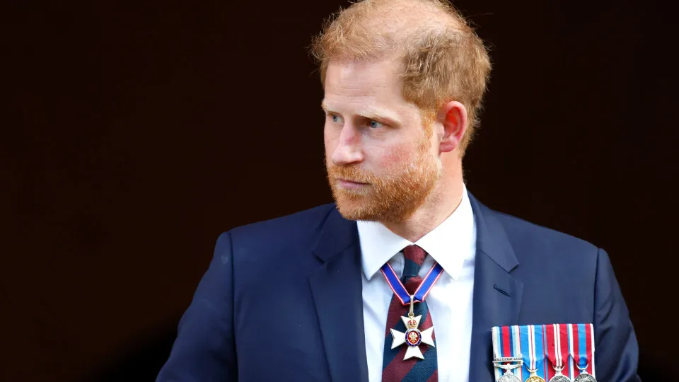Mensagens íntimas de Harry com jornalista vêm à tona e agitam tribunal - img