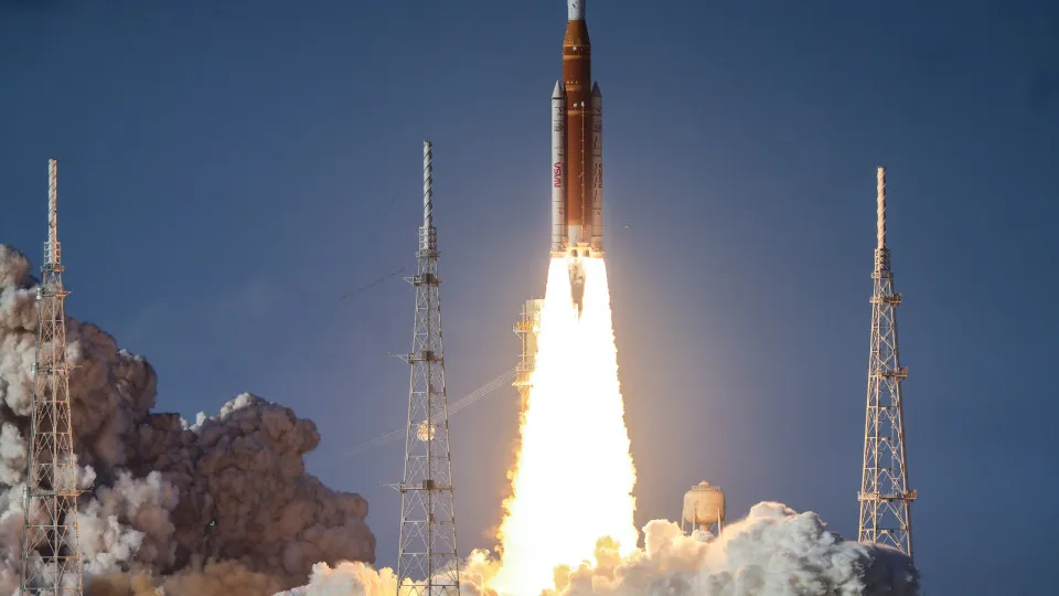 NASA corrige falha de comunicação no voo tripulado em torno da Lua - img