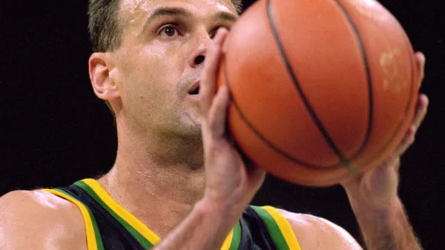 Oscar impressionou Kobe, derrotou Robinson e recebeu de Bird seu maior prêmio - img