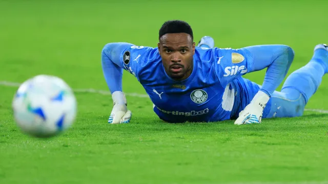 Palmeiras cochila, leva gol contra de goleiro e empata com Cerro na Libertadores - img