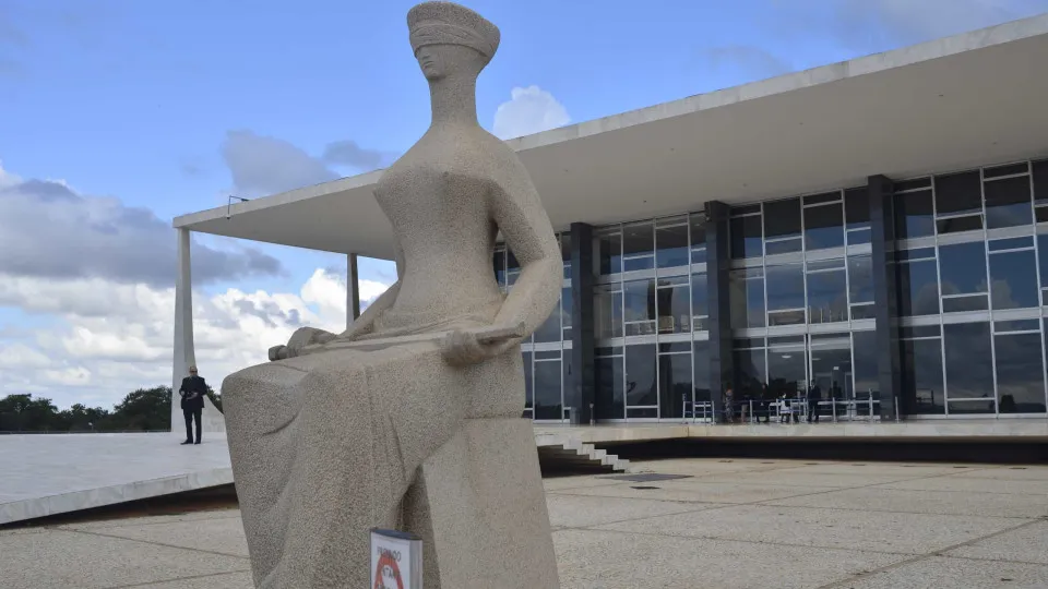 Parecer que mirava ministros do STF é rejeitado; texto gera tensão institucional - img