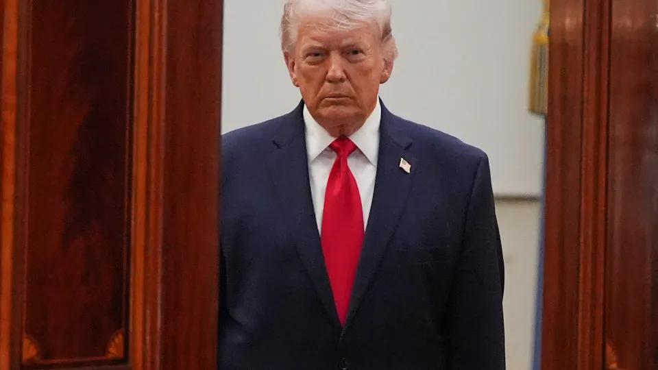 Prazo de Trump para reabertura do estreito de Ormuz termina hoje - img