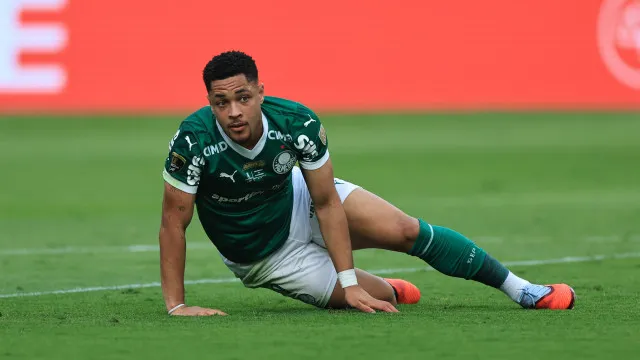 Vitor Roque vai passar por cirurgia e só volta ao Palmeiras após a Copa - img