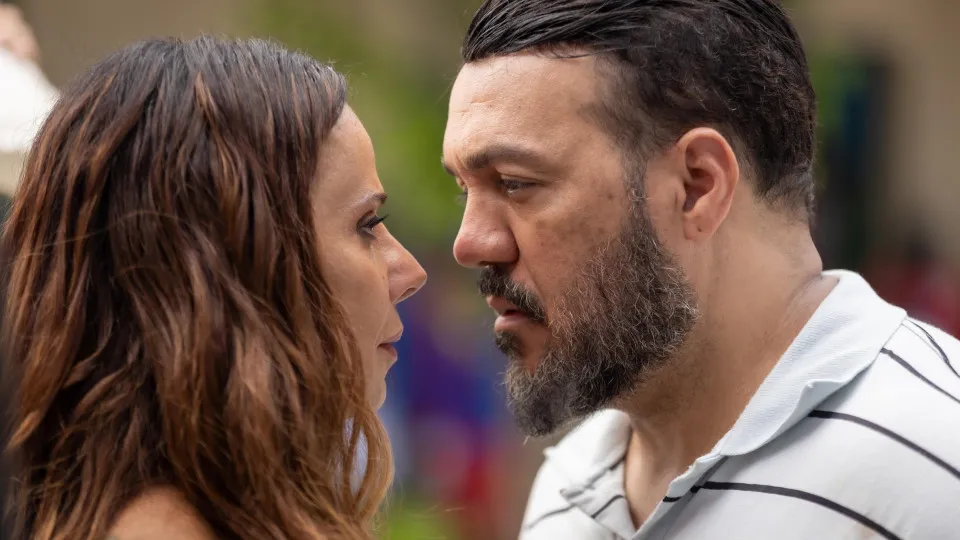 'Não faria cena de sexo', diz Viviane Araújo sobre cenas românticas com Belo em 'Três Graças' - img