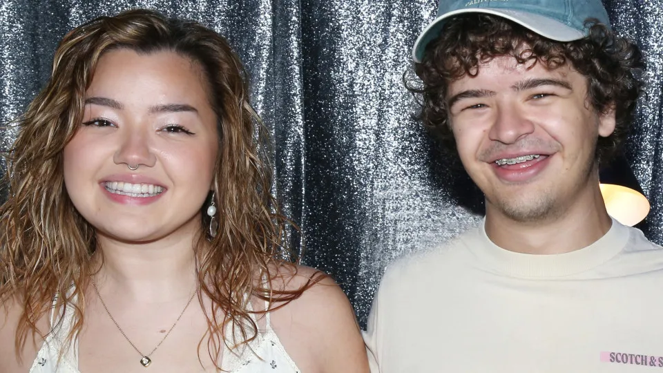 Estrela de 'Stranger Things', Gaten Matarazzo, fala sobre namoro de oito anos com Elizabeth Yu - img