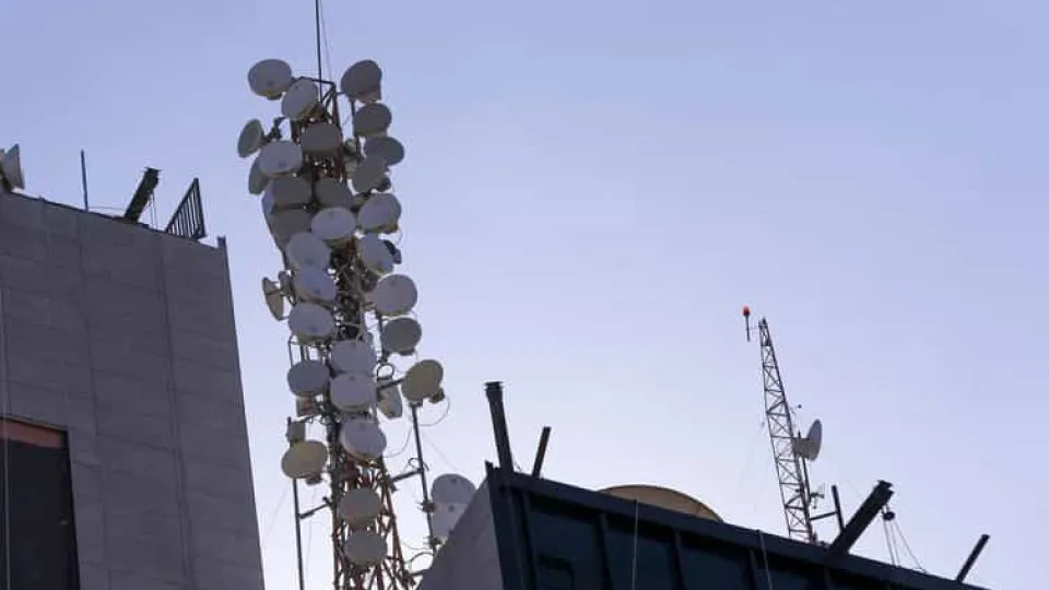 Leilão arrecada R$ 23 mi e mira cobertura em rodovias e áreas remotas - img