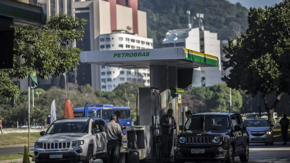 Petrobras busca aumento de produção para mitigar efeitos da guerra - img